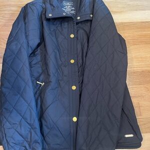 LLBean Women’s Bean’s Cozy Quilted Jacket Size XS Darkest Gray